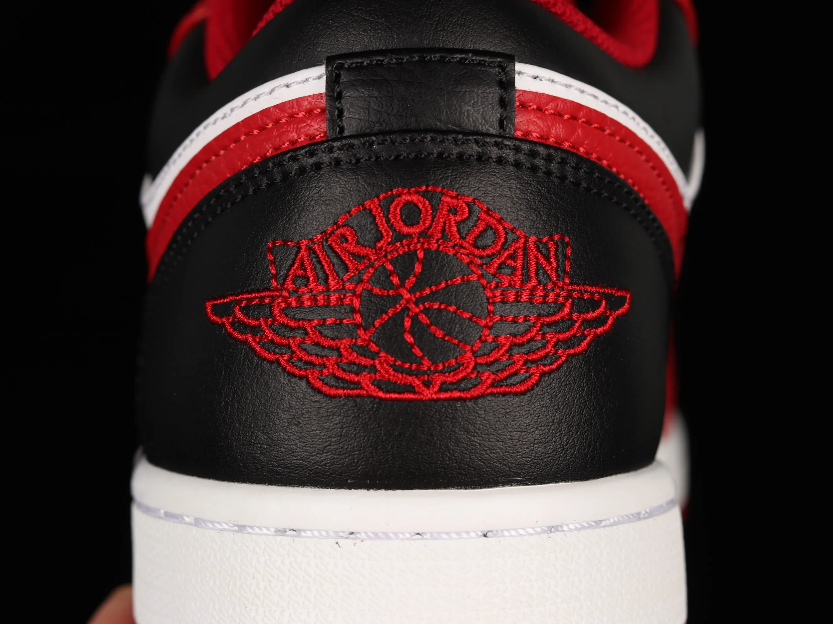 All categories Air Jordan Jordan series basketball shoes Air Jordan 1 Low G version pure original Air Jordan 1 Low AJ1 Joe 1 red white black sports culture basketball shoes 553558-163